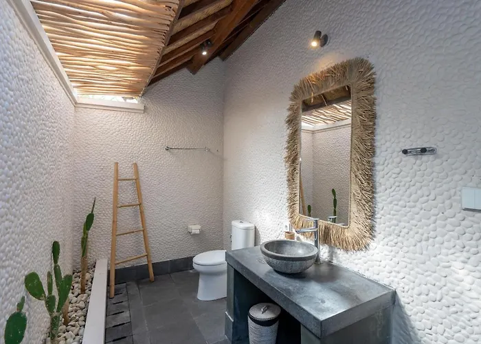 Villa Castaway
